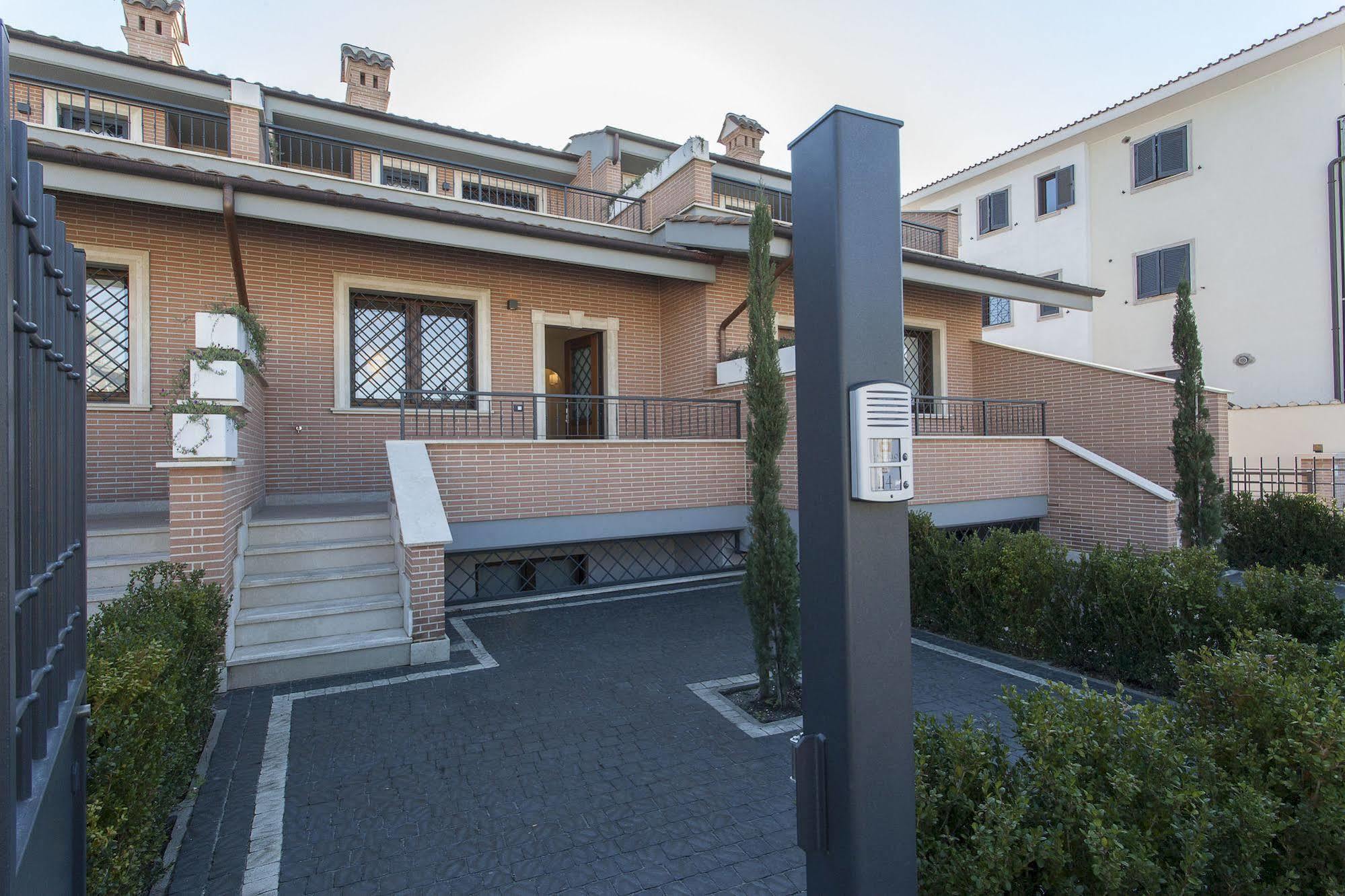Domus Anagnina Villa Ciampino Exteriör bild